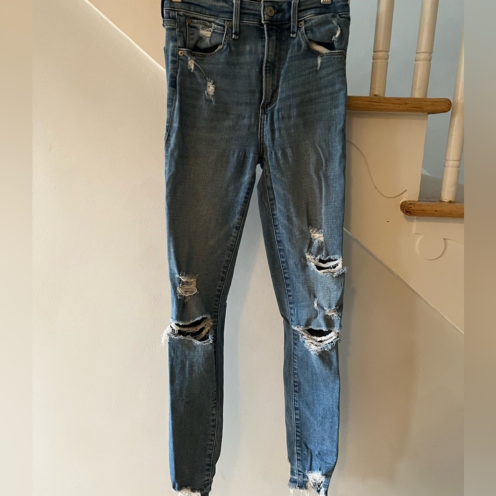 Abercrombie ripped skinny jeans